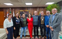 Reunião com o Presidente da Câmara, vereador Ricardo Teixeira, para tratar da Revisão Geral Anual de 2025.